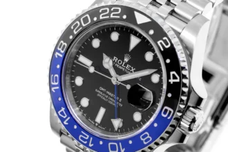 126710BLNR_GMTMasterII_StainlessSteel_BlackDial_batmanBezel_JubileeBracelet_01