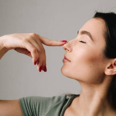 Does-Closed-Rhinoplasty-Leave-Scars-on-the-Outside-Skin