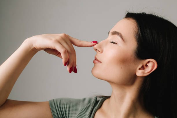 Does-Closed-Rhinoplasty-Leave-Scars-on-the-Outside-Skin