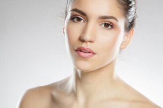 Does-Diamond-Peels-Help-Rejuvenate-Skin-With-Minimal-Peeling