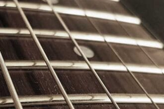 Electric-Guitar-Strings-1