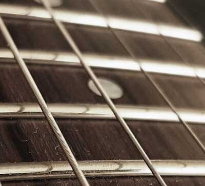 Electric-Guitar-Strings-1