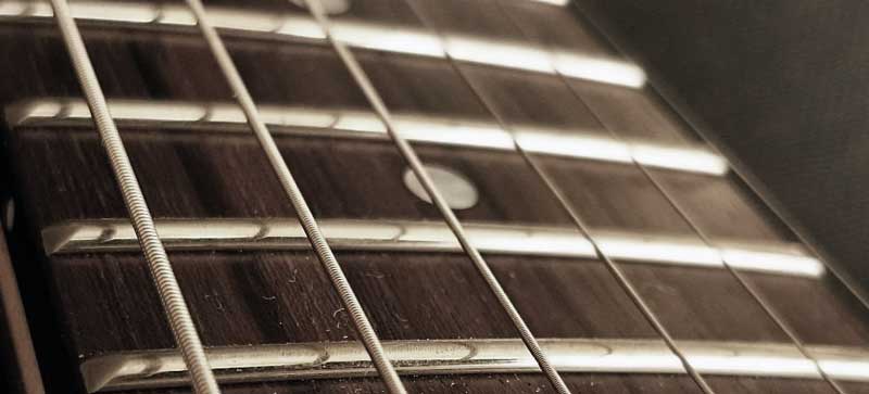 Electric-Guitar-Strings-1