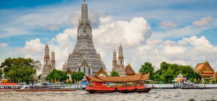 Featured-image-Wat-Arun-Bangkok-Thailand-1244x700-1