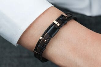How-Neck-Chains-Enhance-Your-Overall-Outfit-Style