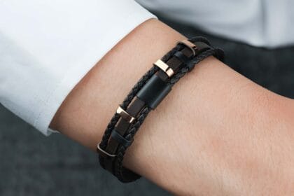How-Neck-Chains-Enhance-Your-Overall-Outfit-Style