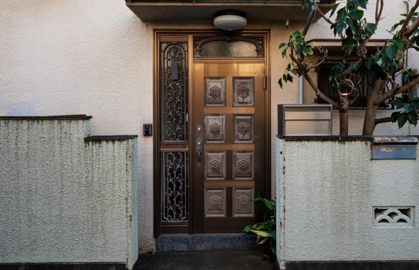 Main-Door-Gate-Singapore-Best-Designs-Safety-Tips