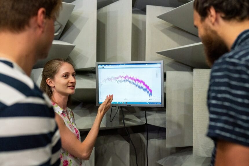 Qualitative-and-Quantitative-Research-Services