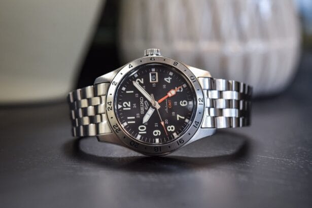 Seiko-5-Sports-Field-GMT-SSK023-SSK025-Calibre-4R34-hands-on-first-look-1