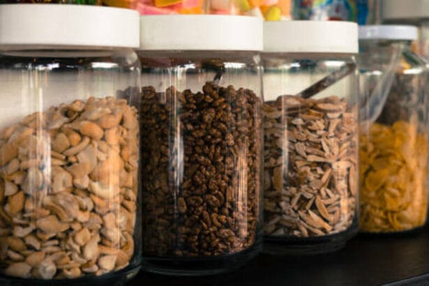 What-Are-the-Dos-and-Donts-of-Using-Plastic-Jars-for-Food-Storage