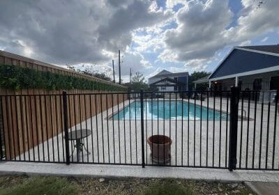 decorative-metal-fence-installation-in-Austin