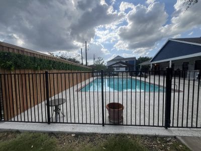 decorative-metal-fence-installation-in-Austin