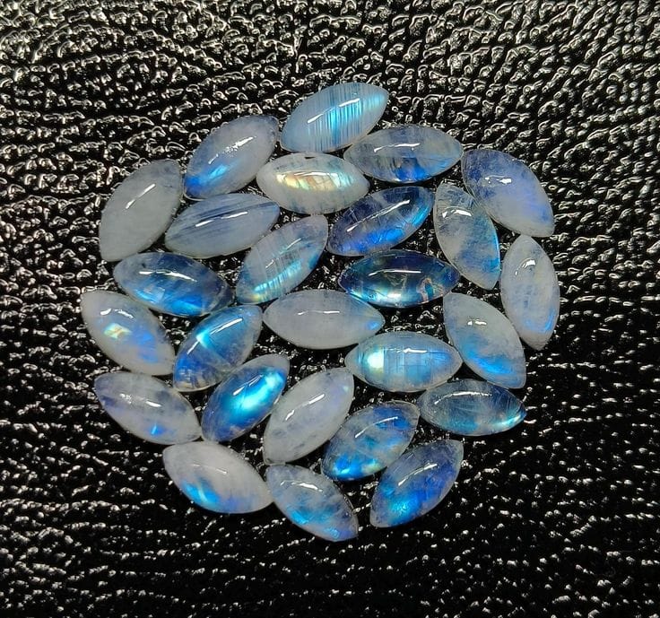 natural-moonstone-gemstone