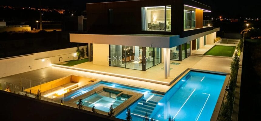 villa-for-sale-on-golf-course
