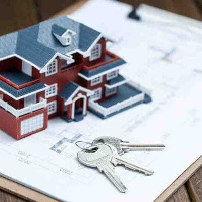 villa-house-model-key-drawing-retro-desktop-real-estate-sale-concept-1