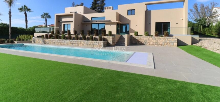 villa-with-a-private-pool-and-sea-view
