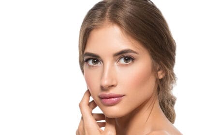 كيف-يُعالج-علاج-بي-بي-بيم-عدم-توحّد-لون-البشرة؟