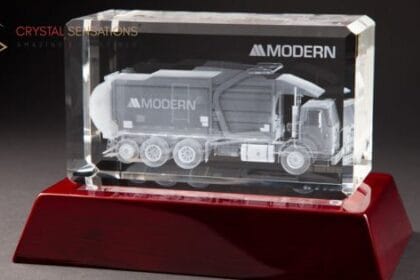 Best-Personalized-Awards-and-Plaques-for-Employee