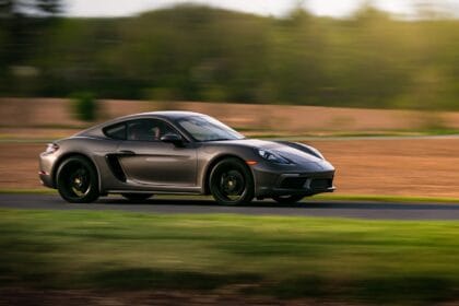 automobile-5330343_1280